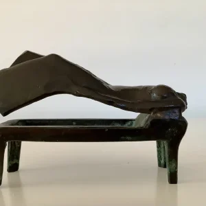 Vrouw op tafel